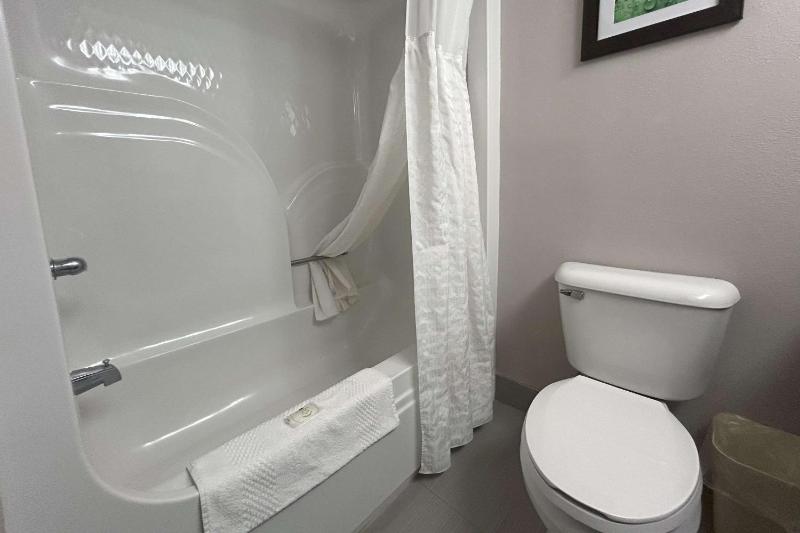 Double Room with Two Double Beds - Non-Smoking image 3