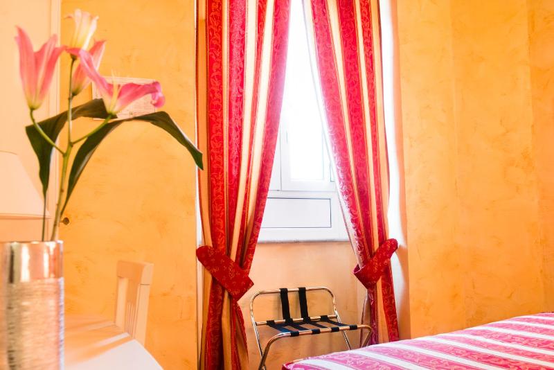 Classic Double or Twin Room image 2