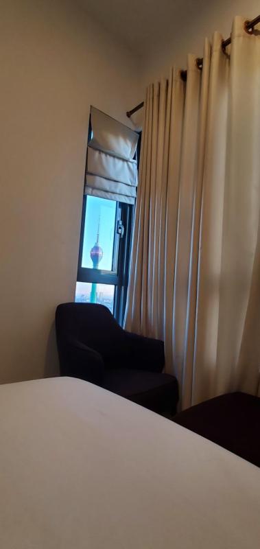 Trizen Luxury 32nd Floor 2 Bed-2 Bath Apartment with Pool Harbour & Lotus Tower views - image 13