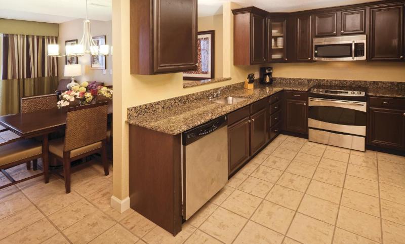 One-Bedroom Suite image 4