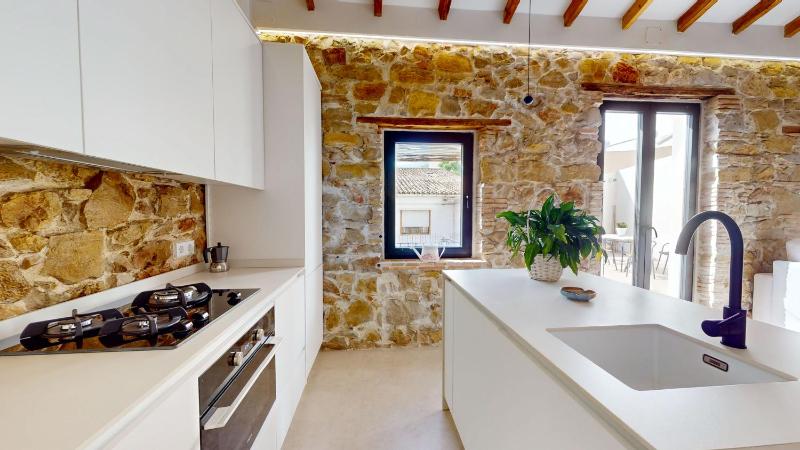 Apartamento Ca la iaia en Dénia con terraza y encanto mediterráneo by Family Homes - image 6