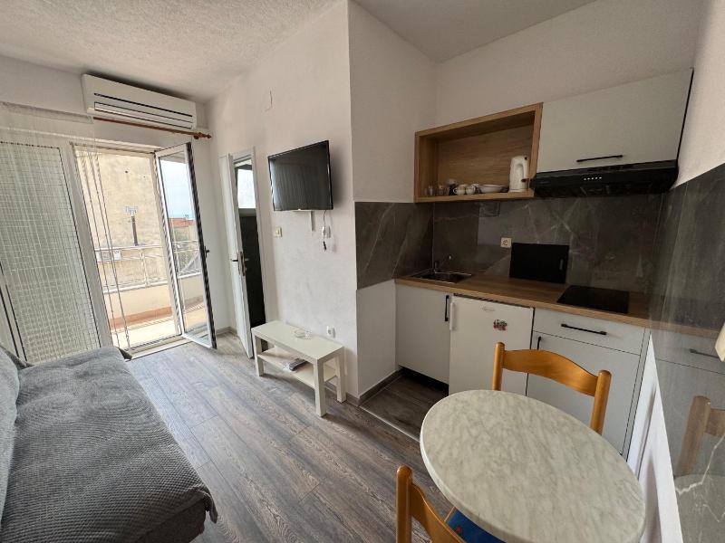 Apartment Makarska M&I FREE PRIVATE PARKING - image 12