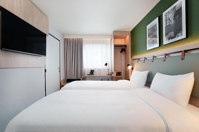 Standard Room - 2 Single Beds image 4