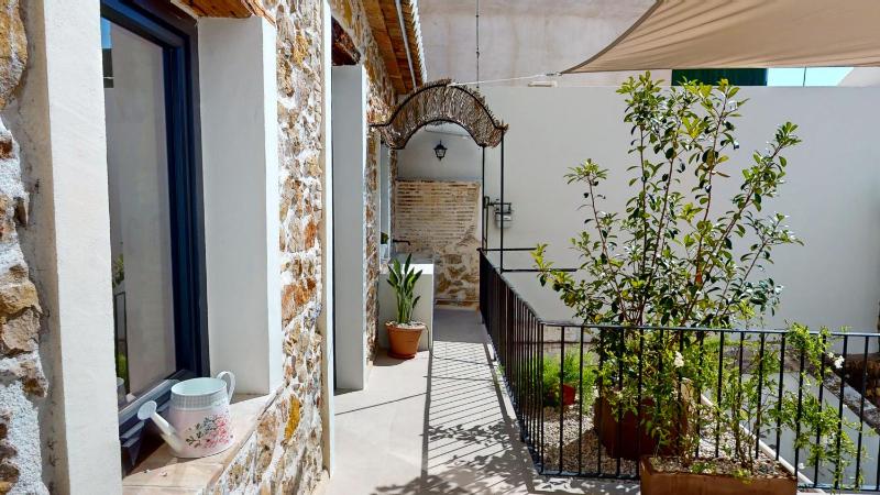 Apartamento Ca la iaia en Dénia con terraza y encanto mediterráneo by Family Homes - image 35