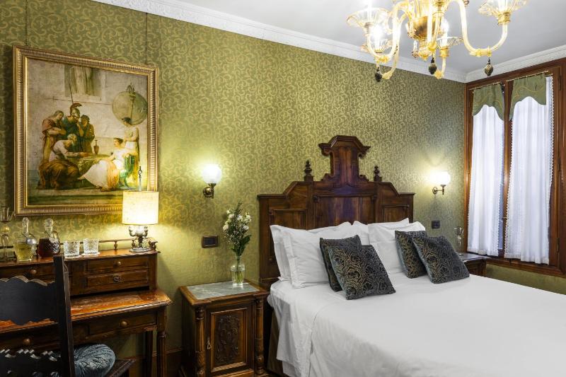 Economy Double or Twin Room image 4