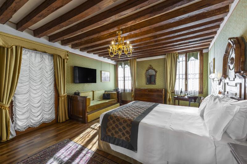 Comfort Room image 3