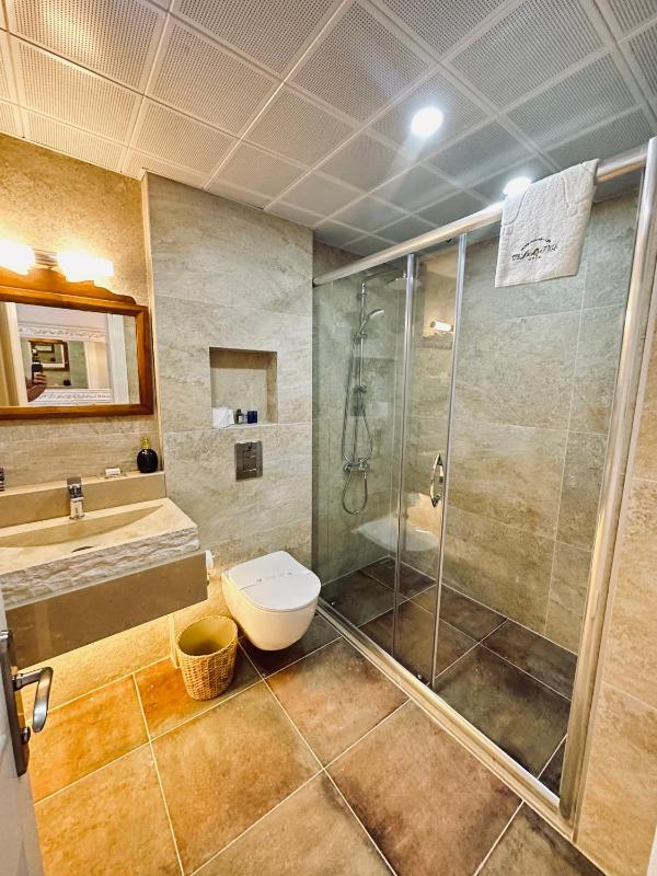 Deluxe Double Room with Sea View image 1