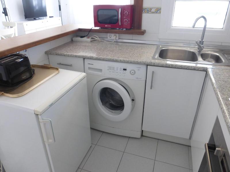 Nice 2 bedroom apartment - image 8