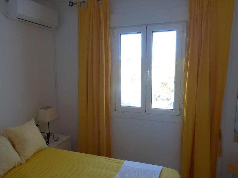 Nice 2 bedroom apartment - image 4