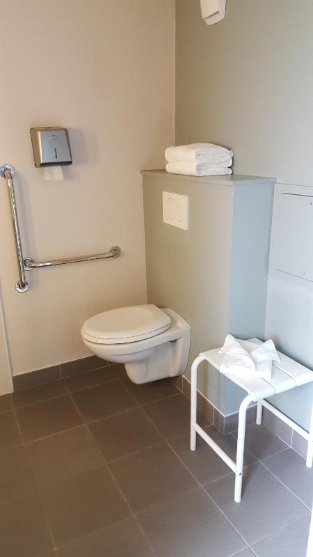 Triple Room - Disability Access image 3