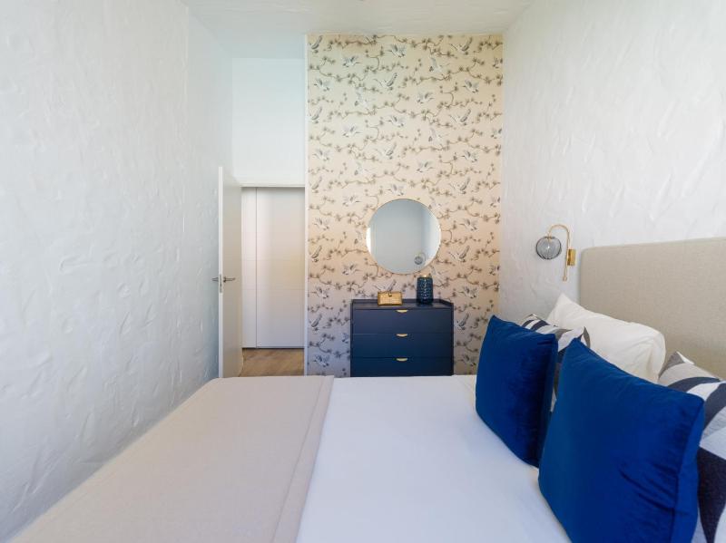 Refurbished 2 bedrooms house private pool - image 14