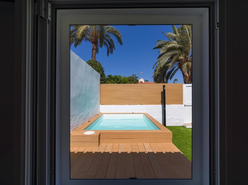 Refurbished 2 bedrooms house private pool - image 31
