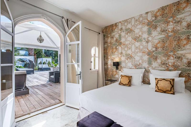 Elegance Room image 1