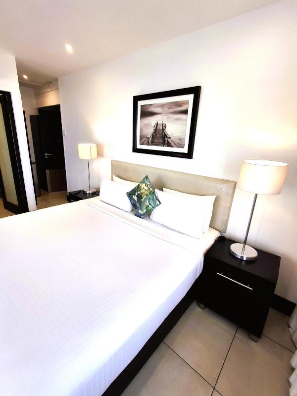 Parade Hotel - image 2