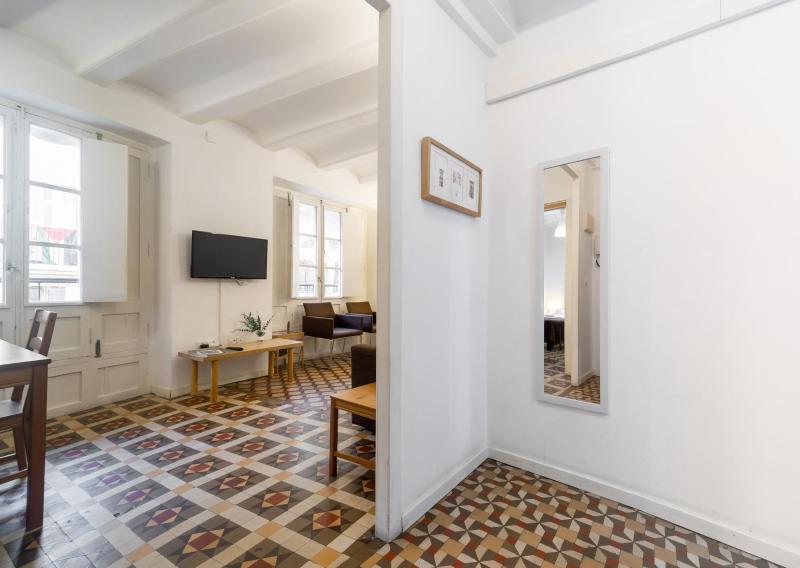 One-Bedroom Apartment image 2
