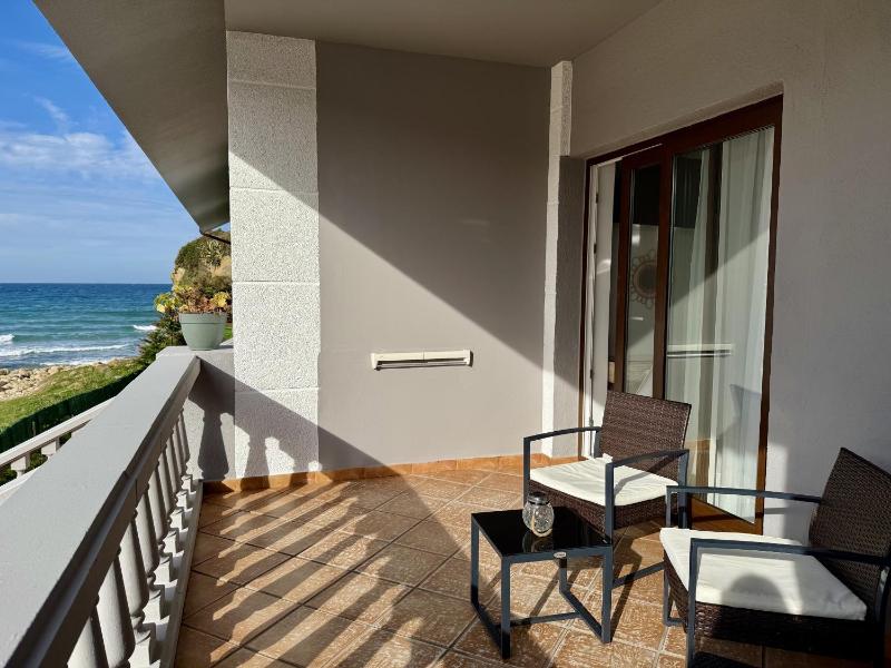 Double Room with Terrace and Sea View   image 1