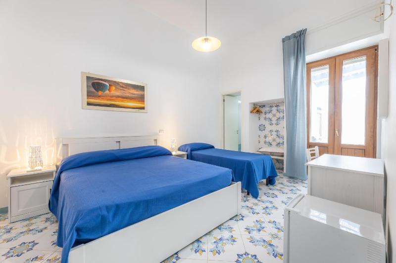 Double Room image 1