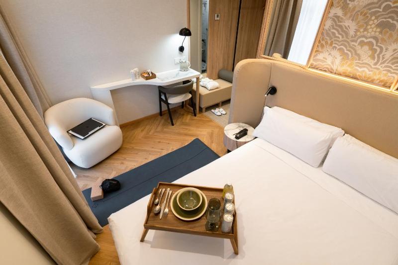 Deluxe Single Room image 1