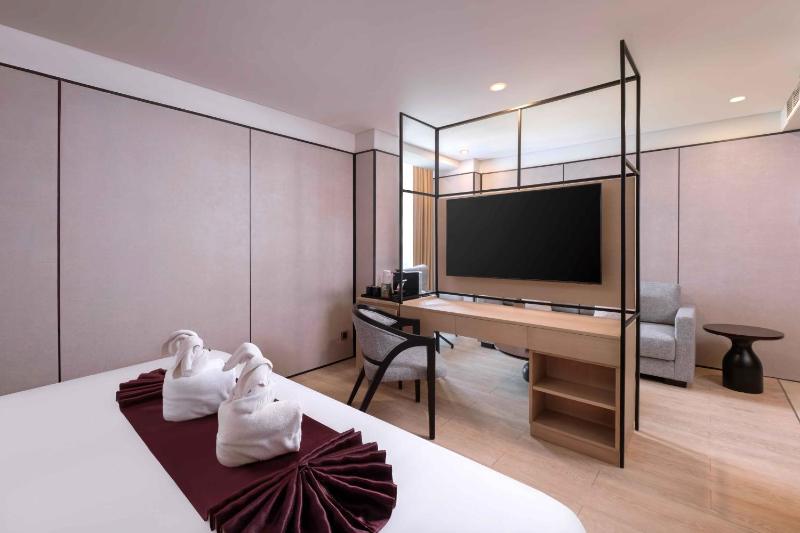 Grand Edge Hotel Semarang - image 7