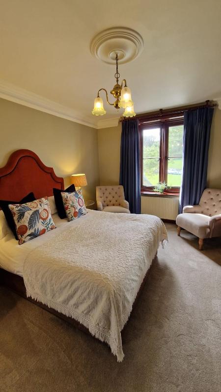 Double Room image 1