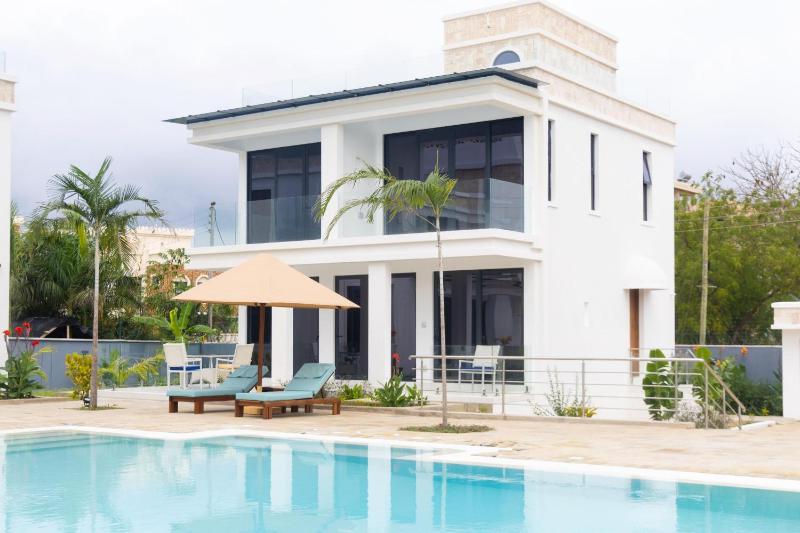 Amkia Villas Diani - image 8