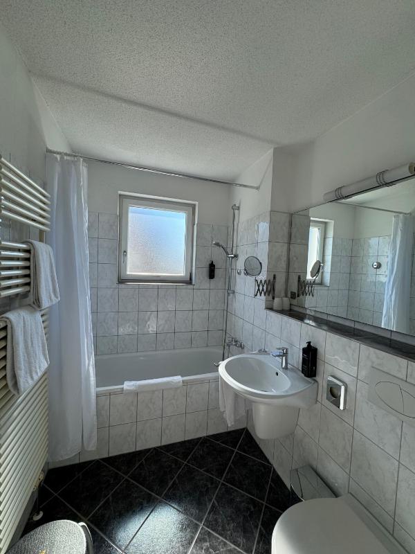 Double Room image 2