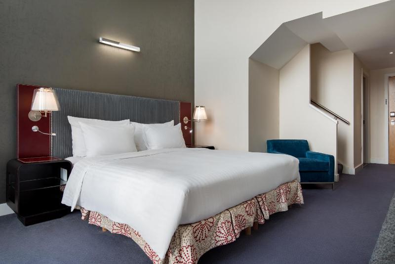 Suite with Terrace and Harbour View image 3