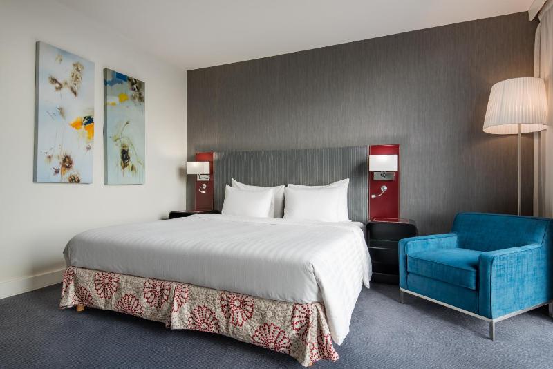 Premium Room with Harbour View image 2