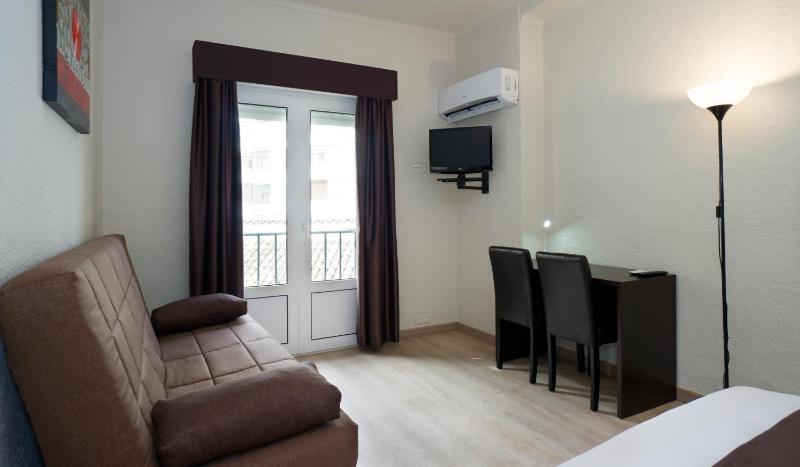 Hotel El Pozo - image 6