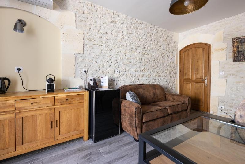 Standard Suite image 2