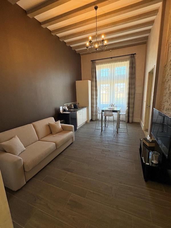 Superior Suite image 4