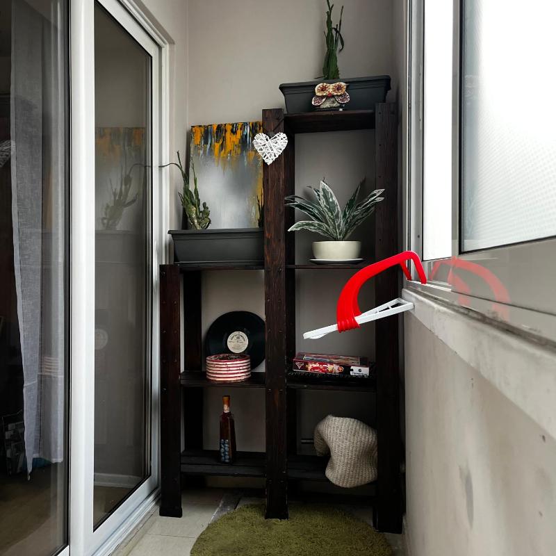Bllok Area Apartment - image 8