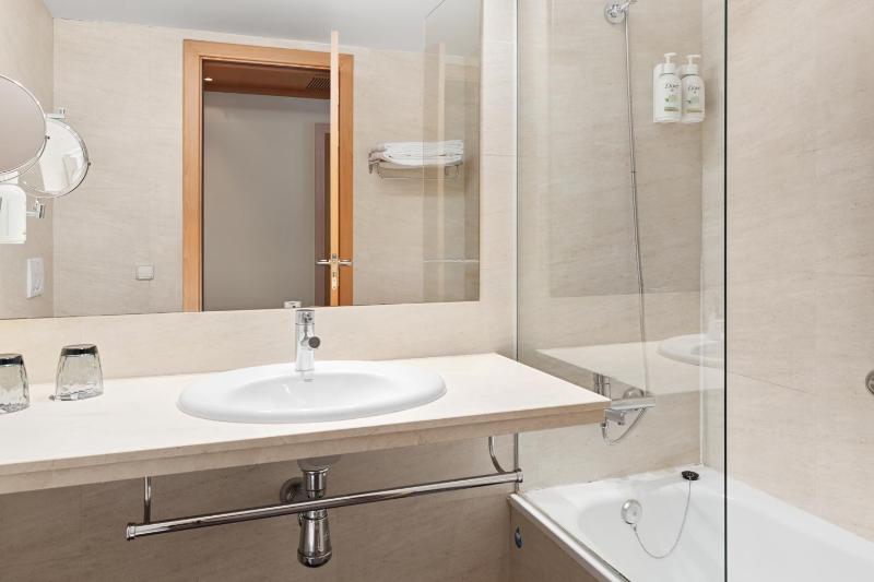 Triple Room image 2