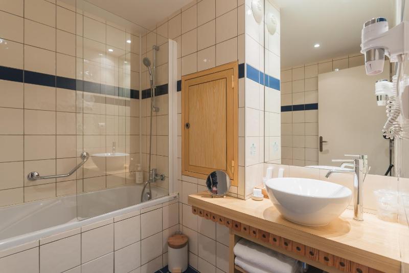 Hôtel Le Bois Joli - image 30