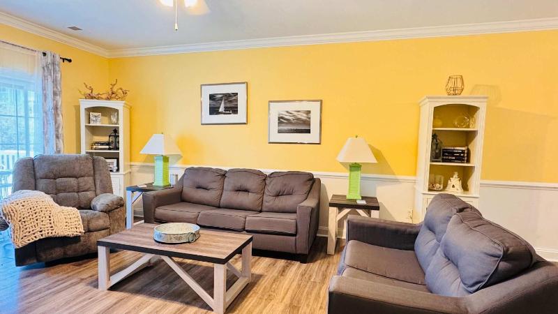 Enjoy the comfort of this amazing place - image 5
