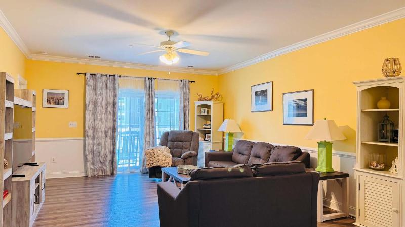 Enjoy the comfort of this amazing place - image 8