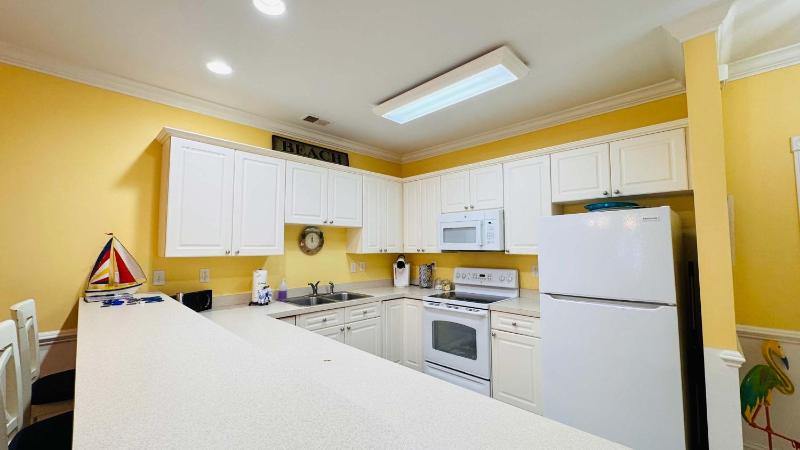 Enjoy the comfort of this amazing place - image 38