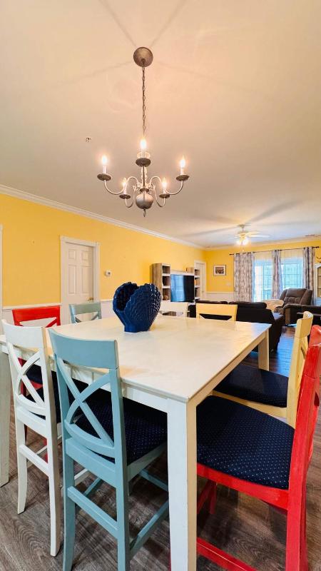 Enjoy the comfort of this amazing place - image 35