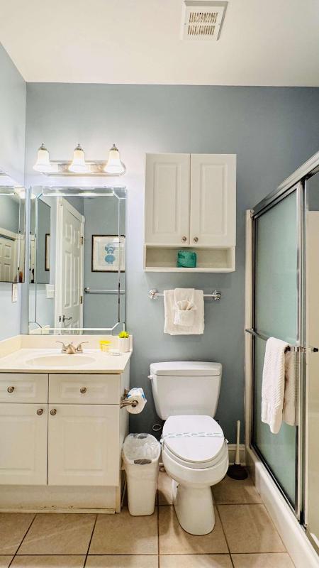 Enjoy the comfort of this amazing place - image 18