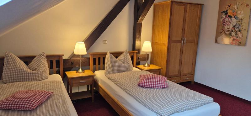 Twin Room image 1