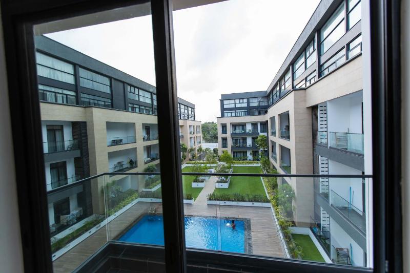 Central Studio Suite at Embassy Gardens - image 3