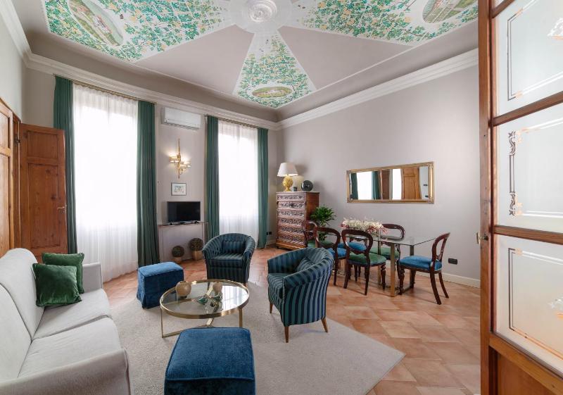 Deluxe Two-Bedroom Apartment image 2