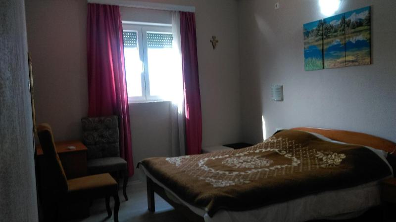 Double Room image 4