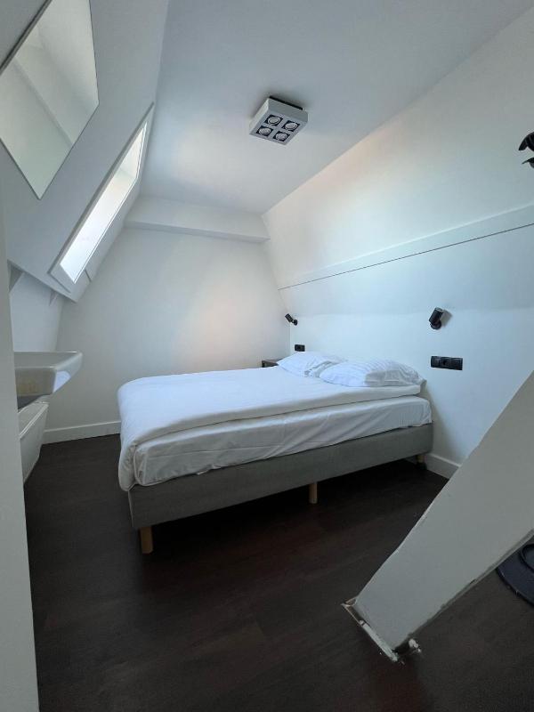 Amigo Budget Hotel - image 12