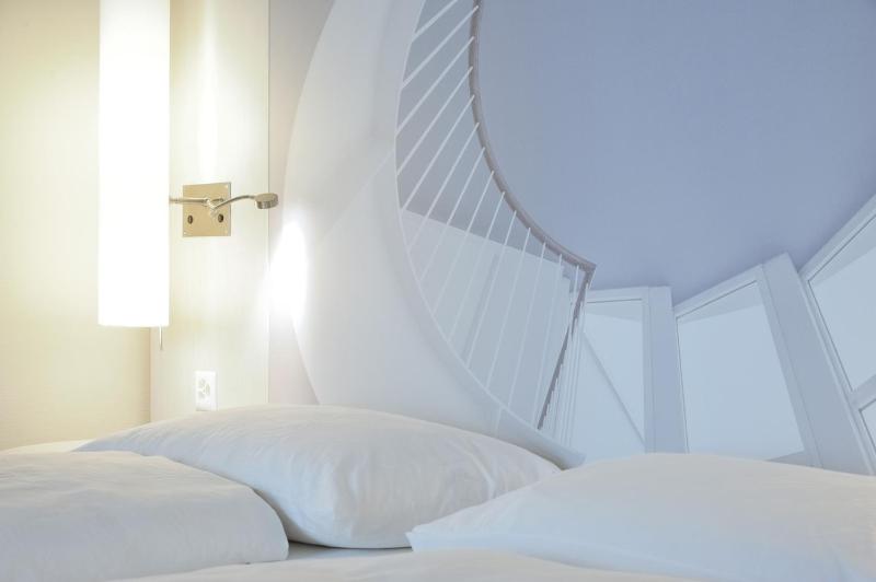 Superior Double Room image 4