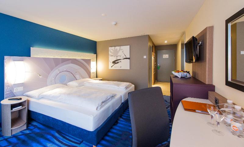 Superior Double Room image 3