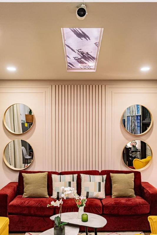 Stylish Roma Sur Home with Rooftop Lounge & BBQ - image 13