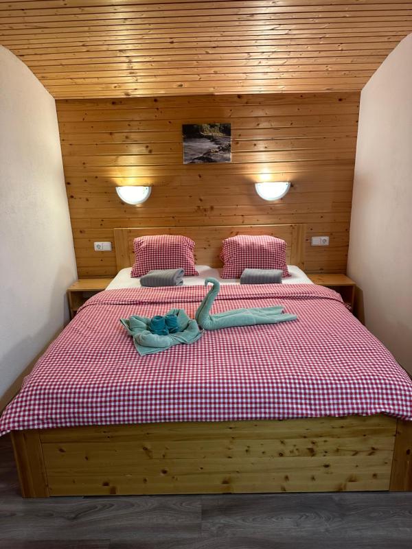 Double Room with Balcony image 1