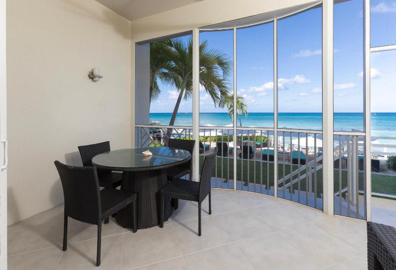 Beachfront 2Br Walk-Out King Pool Ocean View - image 1