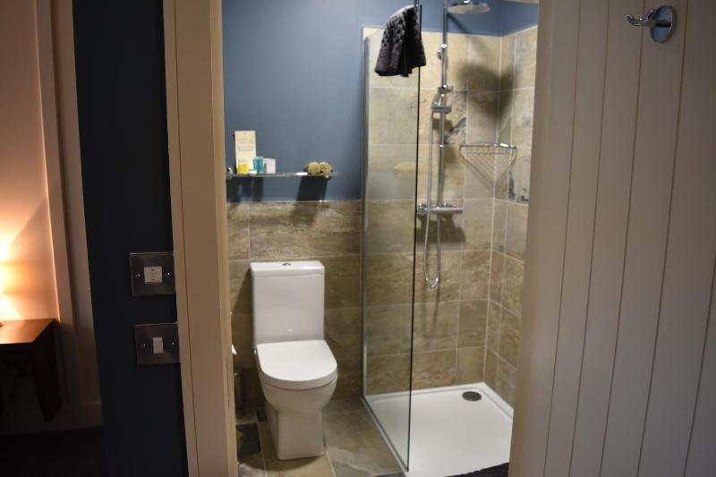 Double Room image 2